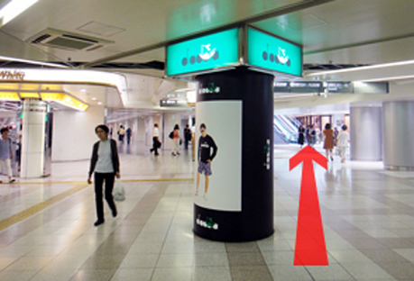 Whityを左に見て阪神サウステラス方向へ